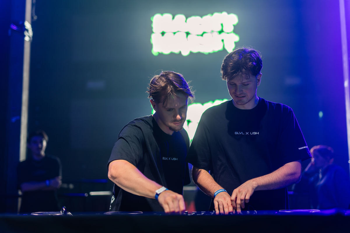 Loading... just a sec